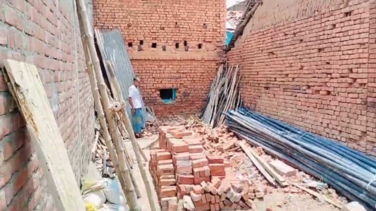 सूने मकान में चाेरी: चोरों ने दीवार में सेंधमार कर पार किए जेवरात और कैश, बेटी के घर गया था परिवार