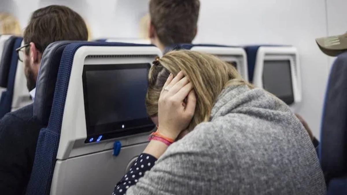 फ्लाइट के दौरान क्या आपके कानों में भी उठता है तेज दर्द? तो करें इन Tips को Follow…