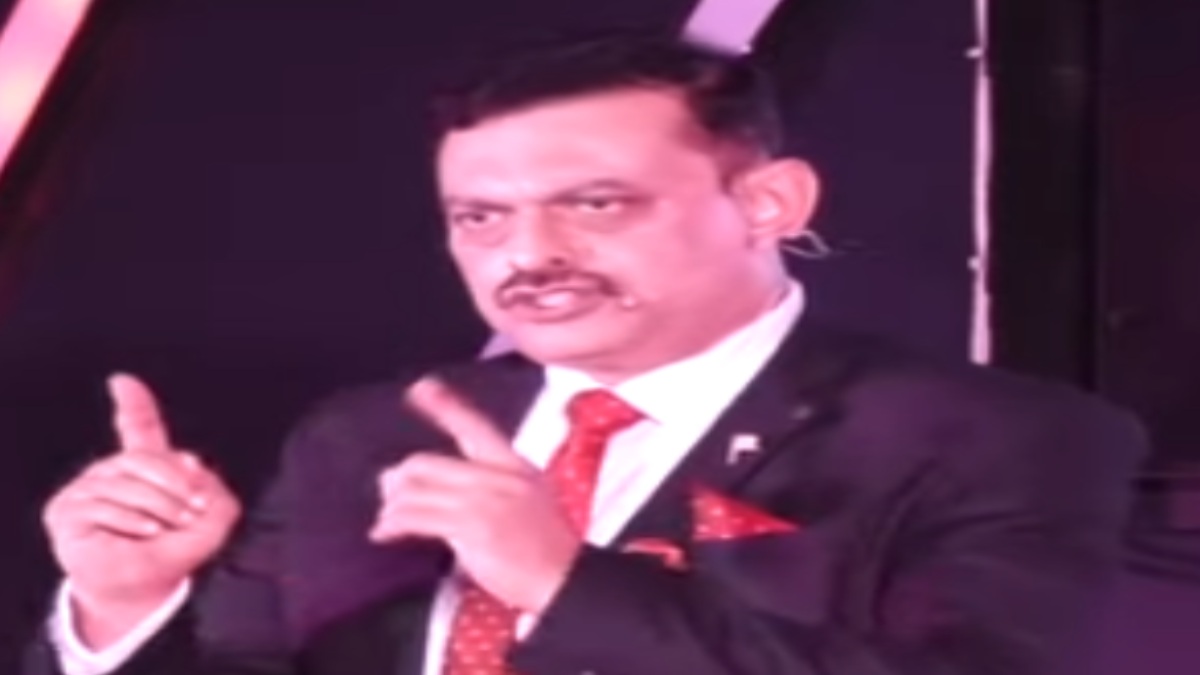 IPS सुशोवन बनर्जी केस में सुनवाई: CAT ने विभागीय जांच पर लगाई रोक, सरकार से मांगा जवाब