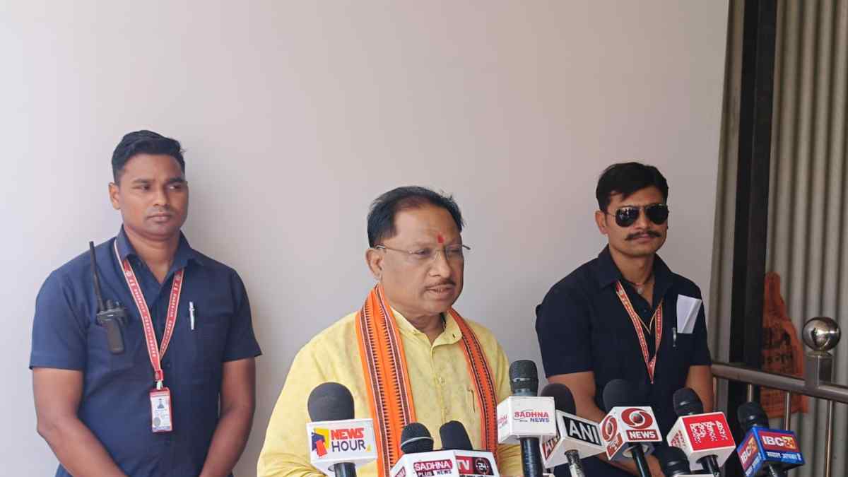 सीएम विष्णुदेव साय ने कहा – ओडिशा में परिवर्तन तय, नक्सलियों के नए पुनर्वास नीति पर विचार कर रही सरकार