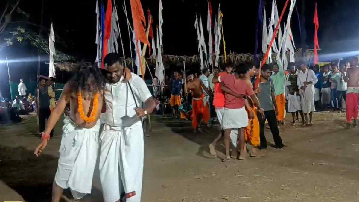 जात्रा में जमकर झूमे लोकसभा प्रत्याशी नाग और विधायक नेताम, देखें VIDEO…