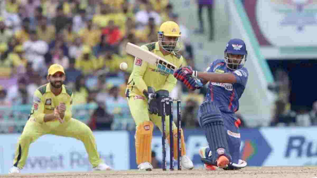 IPL 2024 : पूरे सीजन से बाहर होंगे ये 2 गेंदबाज! CSK-LSG की बढ़ी टेंशन