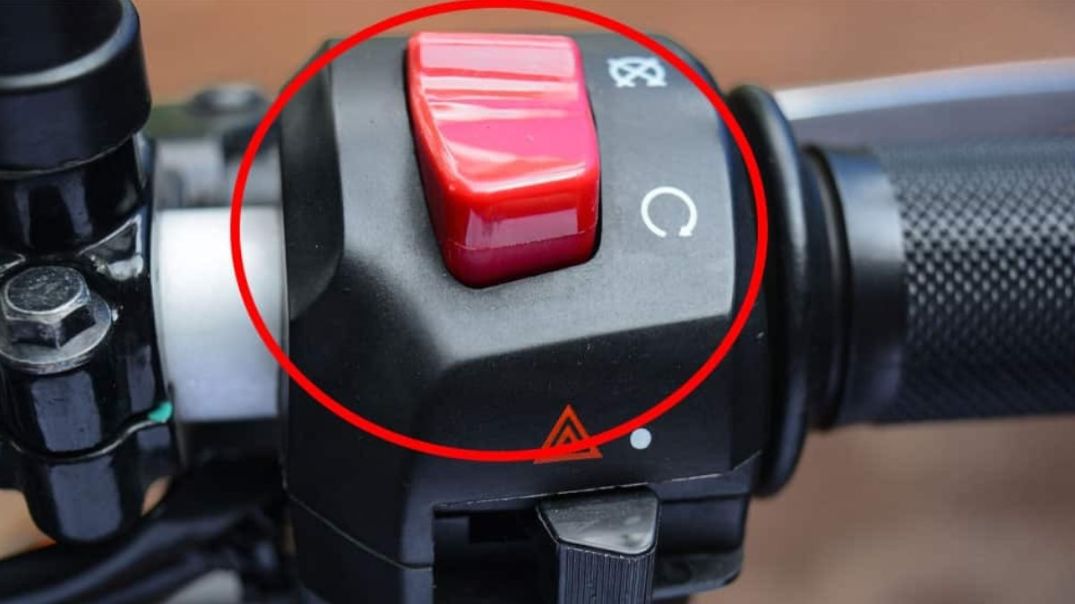 Bike Tips: सबसे अहम भूमिका निभाता है बाइक का ये रेड स्विच, जानें इसके इस्तेमाल का महत्व