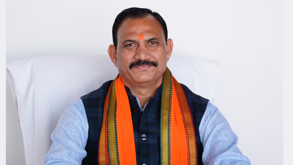 जिला अस्पतालों व सामुदायिक स्वास्थ्य केन्द्रों में खुलेंगे प्रधानमंत्री जन औषधि केंद्र: स्वास्थ्य मंत्री जायसवाल