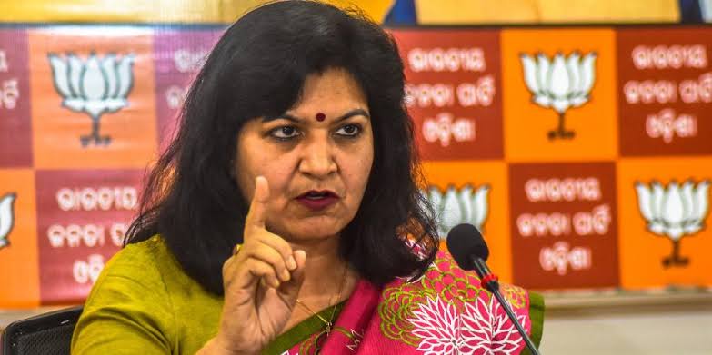 अपराजिता सरंगी का कहना है, सान बाबू ने सरकार और जनता के जनादेश का अपहरण कर लिया है!