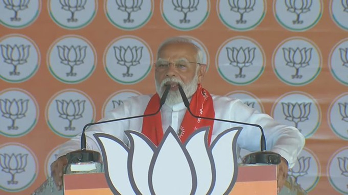 PM मोदी ने की CM Mohan की तारीफ: UP की जनसभा में कहा- हमारे मुख्यमंत्री मोहन यादव मध्य प्रदेश को दौड़ा रहे