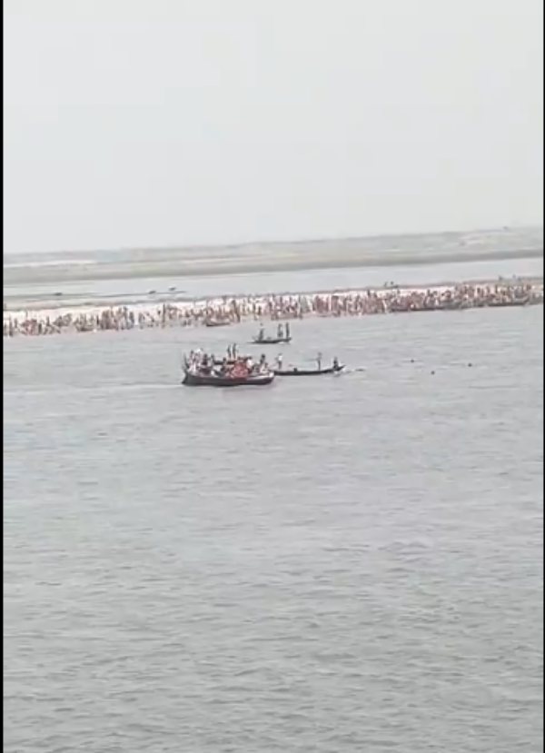 BIG BREAKING: पटना में 17 लोगों से भरी नाव डूबी, 6 लापता, Ganga Dussehra पर स्नान करने पहुंचे थे सभी