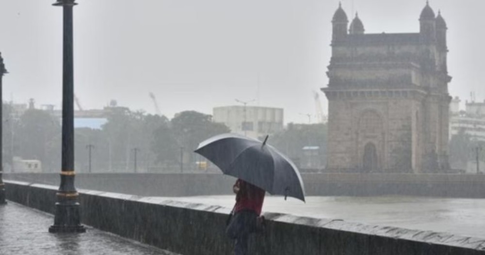 Monsoon Update: मुंबई पहुंचा मानसून, झमाझम हो रही बारिश, जानिए छत्तीसगढ़, MP-UP और बिहार में कब से बरसेंगे बदरा