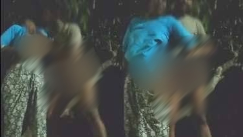 रात के अंधेरे में SEX करने में अंतर्लीन थे प्रेमी-प्रेमिका, तभी ग्रामीणों की पड़ गई नजर और हो गया खेला?