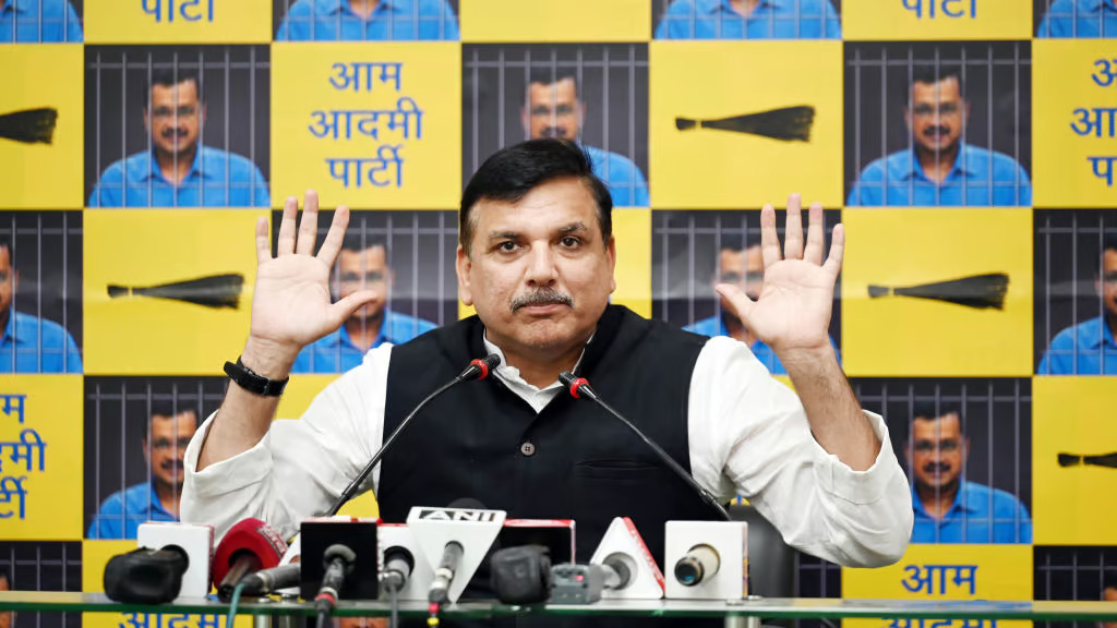 CM केजरीवाल की जमानत पर रोक के बाद संजय सिंह का बड़ा बयान…