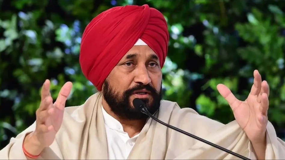 Jalandhar Lok Sabha Result 2024: पंजाब में आया पहला नतीजा, कांग्रेस के चरणजीत सिंह चन्नी जीते