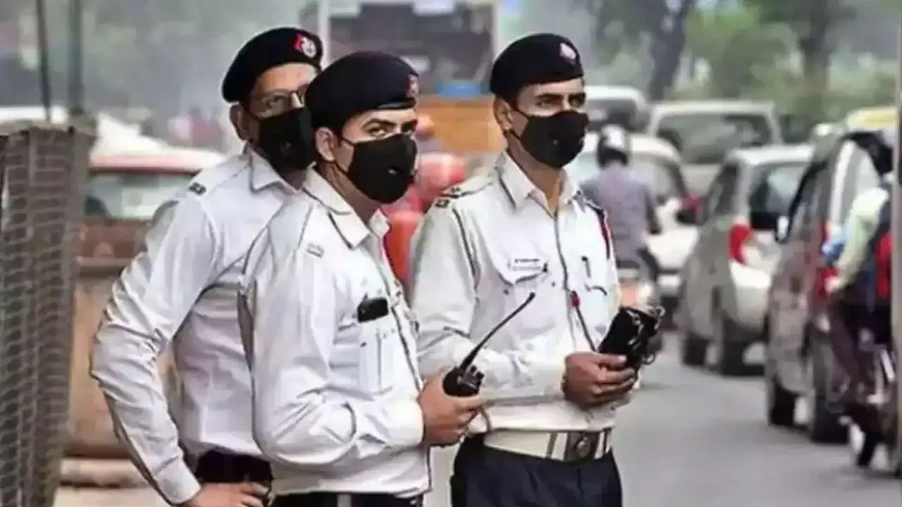 मतगणना के दिन नोएडा के इन रास्तों के लिए ट्रैफिक पुलिस ने जारी की एडवाइजरी