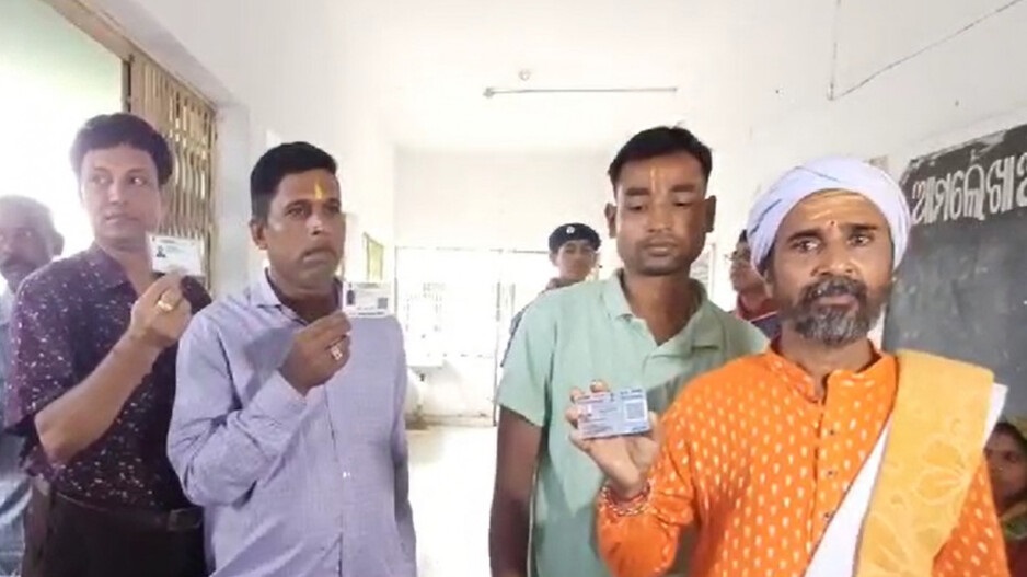 Odisha Election 2024:  6 लोकसभा और 42 विधानसभा सीटों पर मतदान शुरू, कई जगह से आई ईवीएम खराब होने की सूचना
