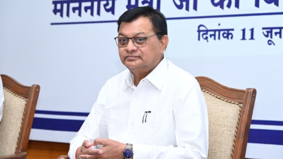 बिजली की समस्या से जूझ रहे उद्योग, मंत्री लखन लाल देवांगन ने दिया निराकरण करने का भरोसा…