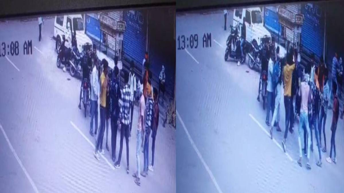 आपसी विवाद में दे दनादन: कोचिंग से लौट रहे छात्र की पिटाई, शिकायत के बाद भी पुलिस ने नहीं की कार्रवाई
