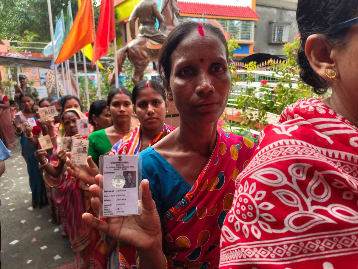 Bihar Lok Sabha Election 2024 Phase 7 Voting: बिहार की 8 सीटों पर सुबह 9 बजे कर 11% वोटिंग, लालू यादव-मांझी ने परिवार के साथ जाकर किया मतदान