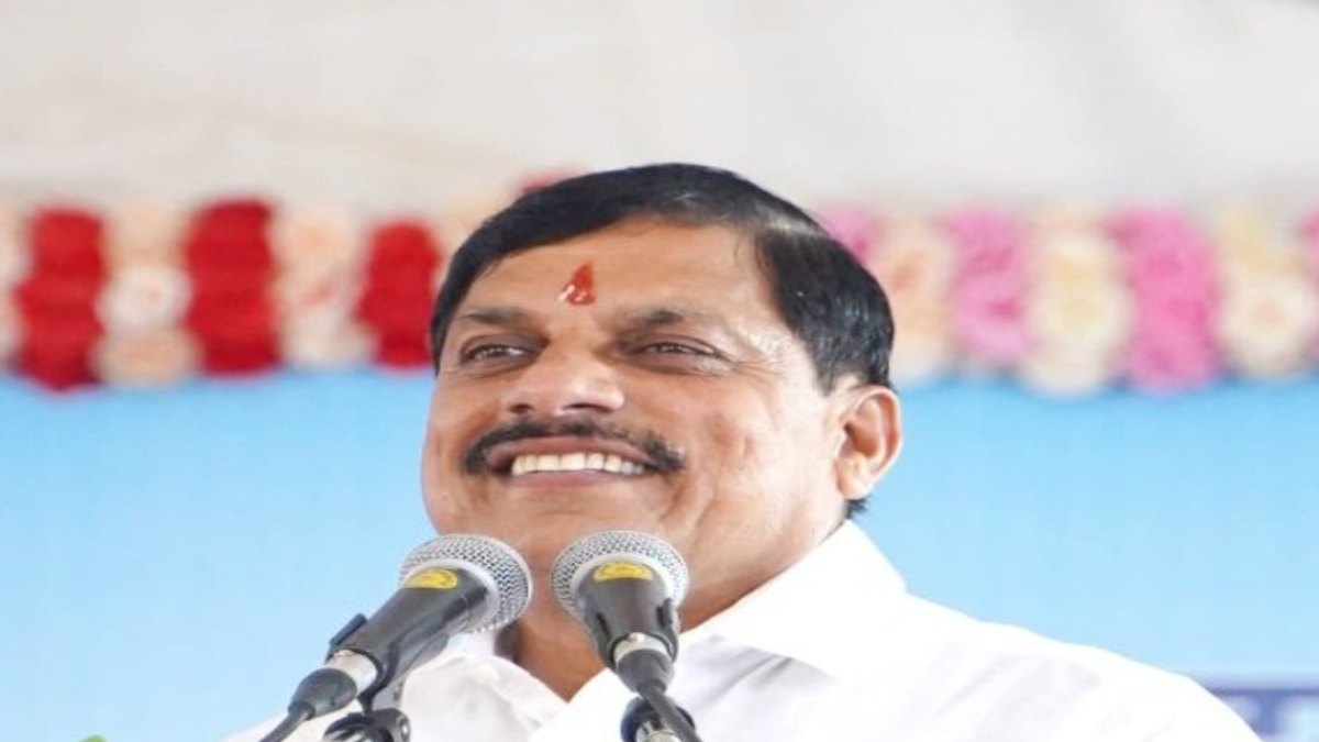 CM मोहन पहुंचे दिल्ली, कहा- ‘खुशी है कि मोदी शपथ लेने जा रहे हैं…’