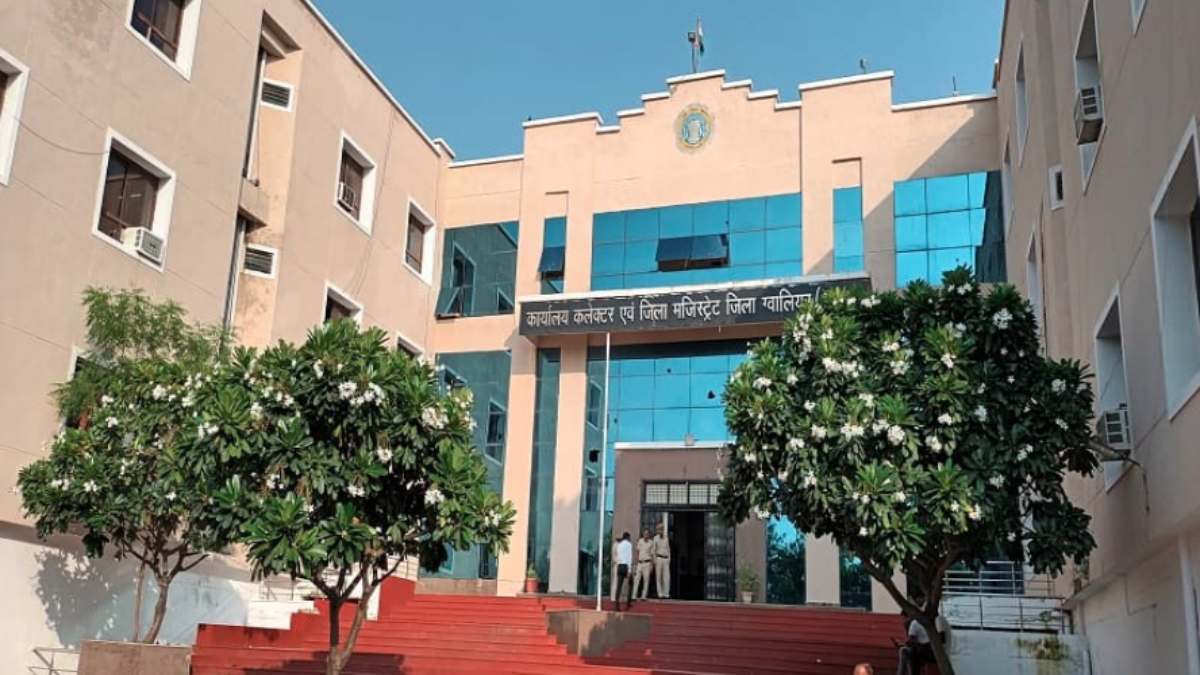 जरूरतमंदों के ‘सारथी’: जनसुनवाई में आने वाले बुजुर्गों, दिव्यांगों और महिलाओं को मिला सहारा, कलेक्ट्रेट की पहाड़ी चढ़ने में होगी आसानी