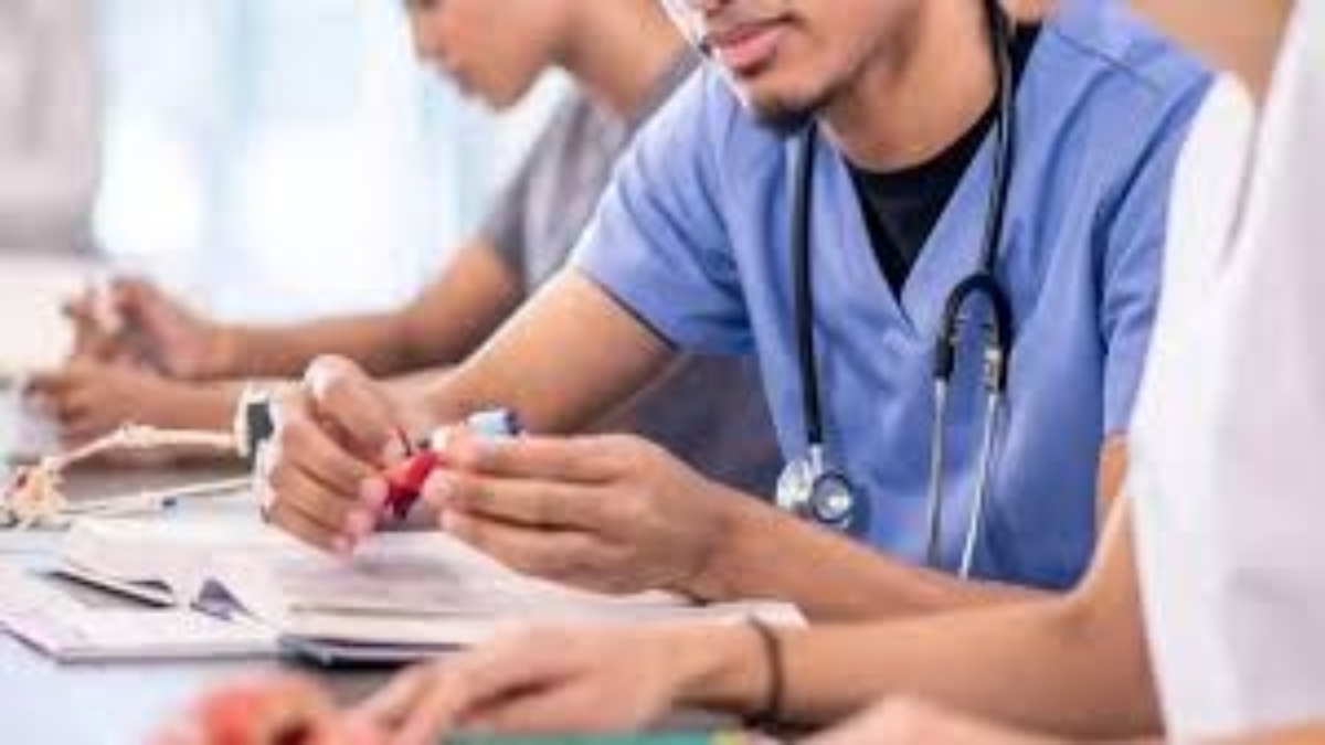 मेडिकल छात्रों के लिए खुशखबरी: सीट लिविंग के लिए अब नहीं भराए जाएंगे बांड, ऐसा करने वाला MP बना देश का पहला राज्य  