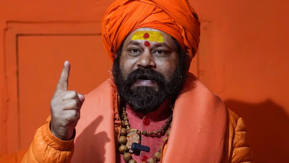 बांग्लादेश की स्थिति पर महंत राजू दास ने दी प्रतिक्रिया, कहा- भारत को अपना आधिपत्य स्थापित करना चाहिए, नहीं तो…