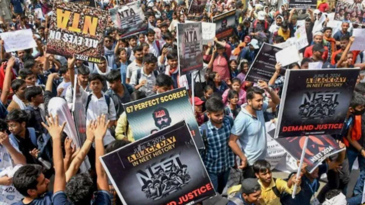 NEET-UG Paper Leak में बड़ा खुलासा: 30 लाख दो और पाओ NEET का पेपर, EOU के हाथ लगे 6 पोस्ट डेटेड चेक