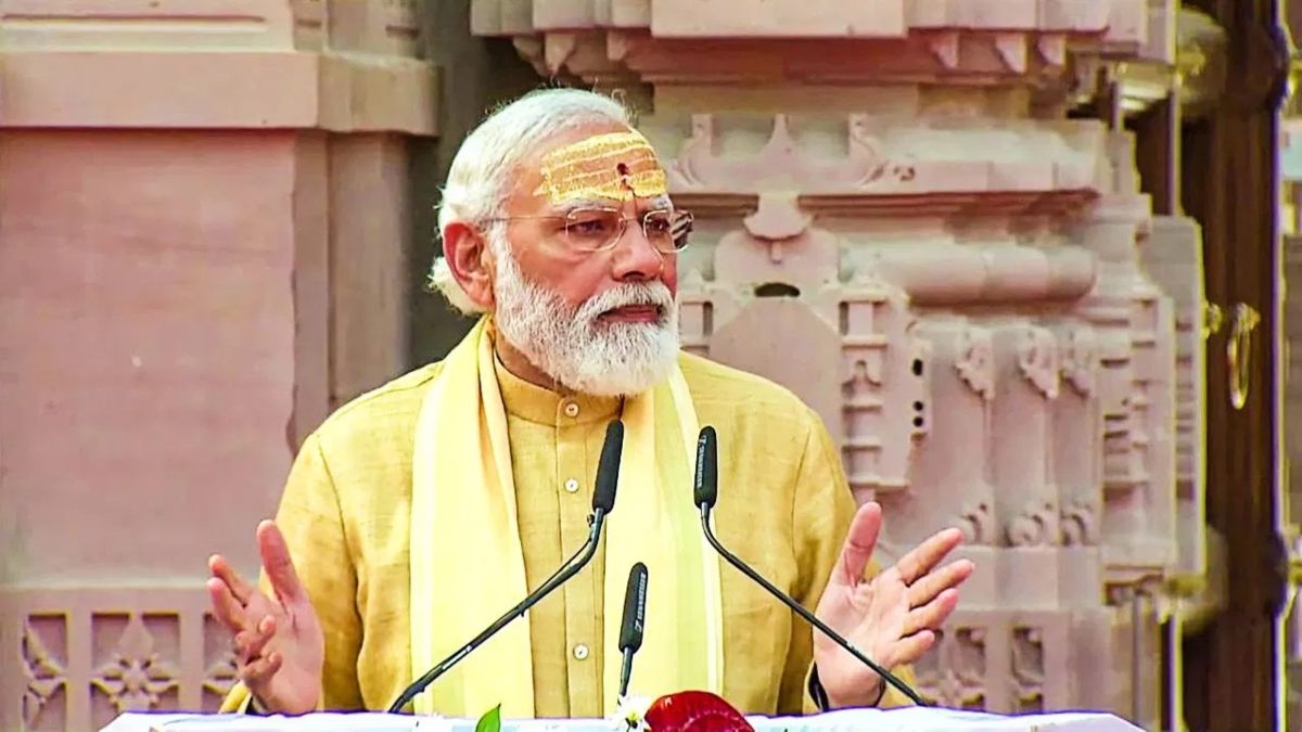 2 दिवसीय Varanasi दौरे पर आएंगे PM मोदी, सीएम योगी आज लेंगे तैयारियों का जायजा