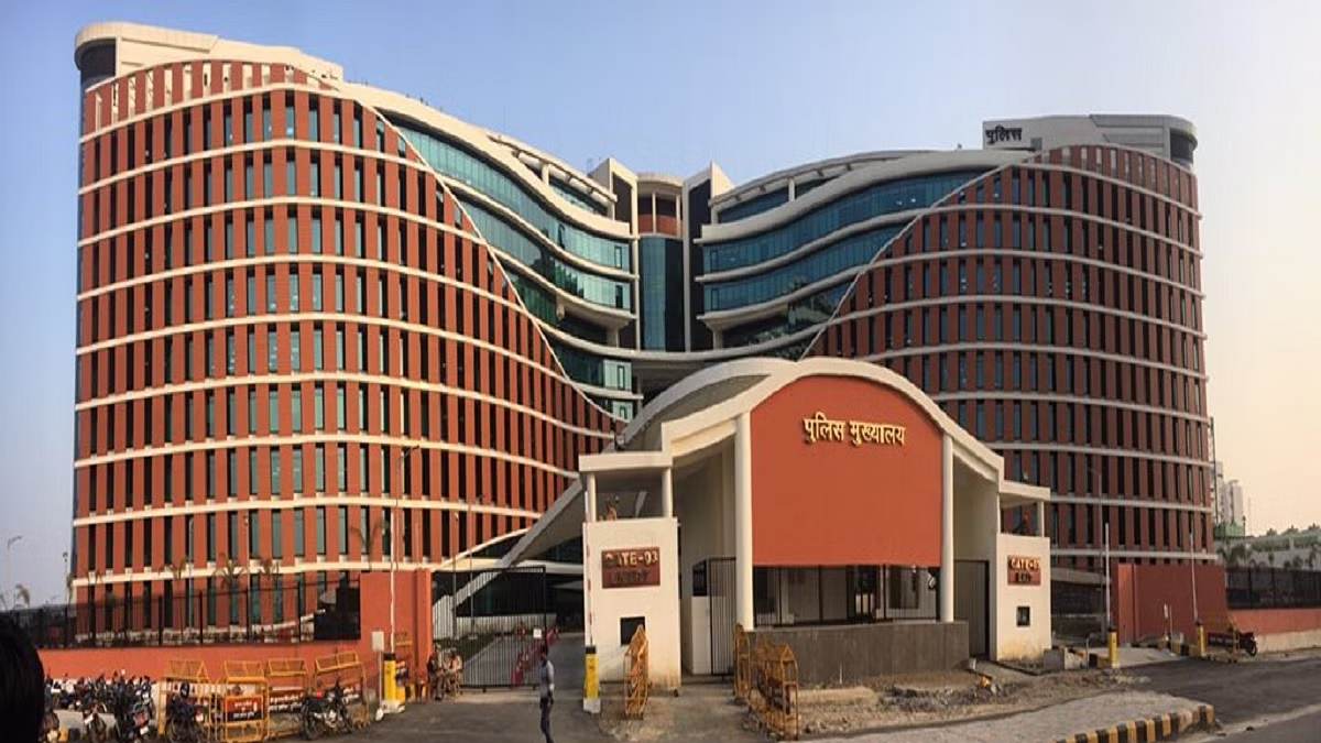 UP में IPS अफसरों का तबादला, बिछड़ गई ससुर-दामाद की जोड़ी