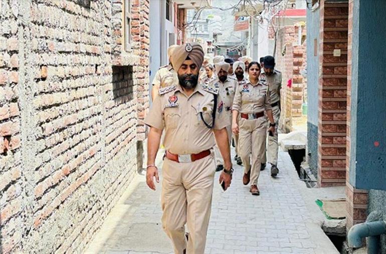 पंजाब पुलिस ने की नशों के 10-10 हॉटस्पॉट्स पर बड़े स्तर पर छापेमारी