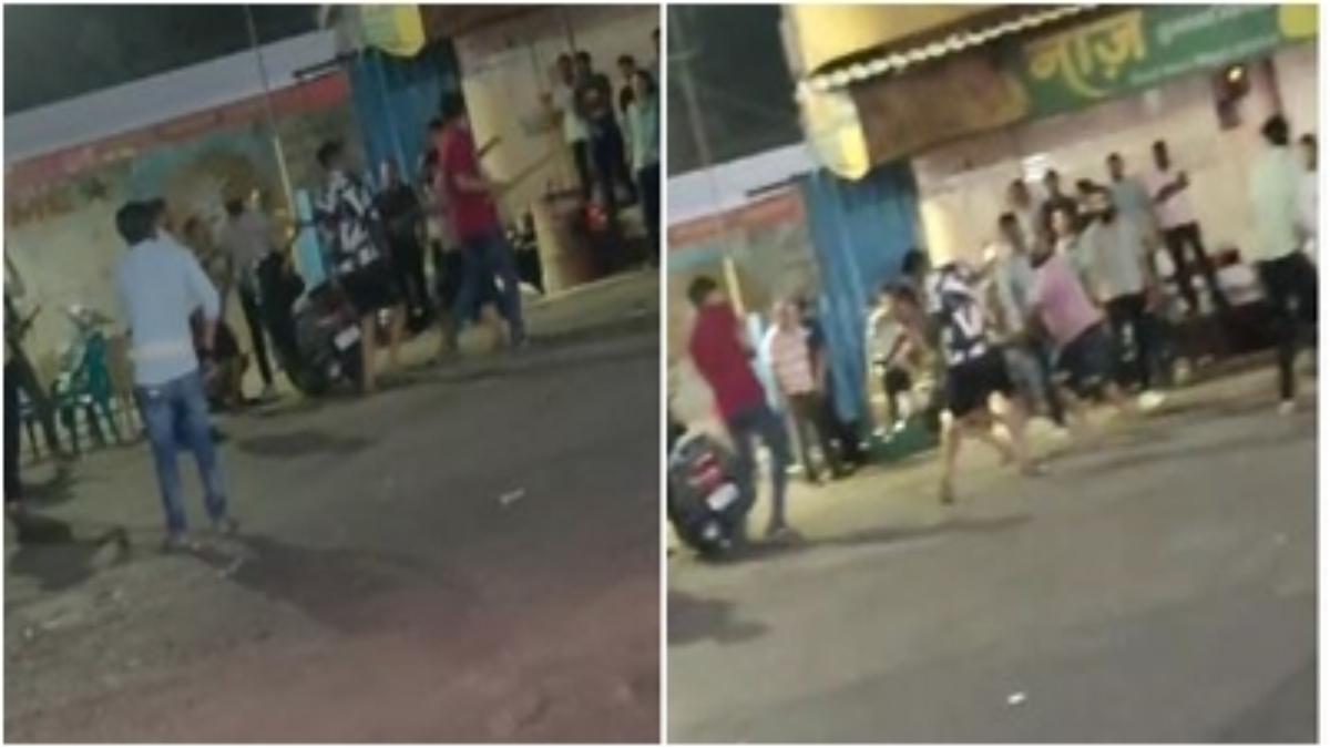 बीच सड़क दे दनादन: दो पक्षों के बीच जमकर चले लाठी-डंडे, VIDEO वायरल