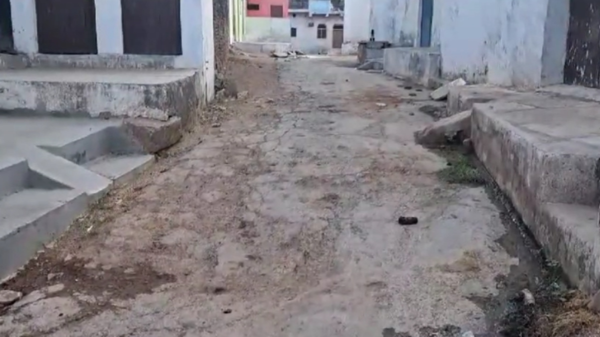 गजब: बिना काम ठेकेदार को लाखों का भुगतान, कागजों में बनी सीसी रोड, ग्रामीणों ने लगाए भ्रष्टाचार के आरोप