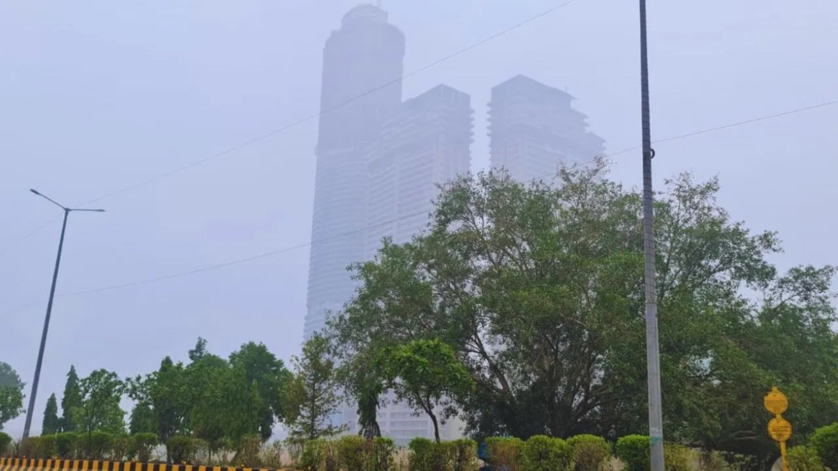 Weather Updates: दिल्ली-NCR में धुंध की चादर, UP-Bihar में भी झमाझम बरसेंगे बदरा, जानें 10 राज्यों का मौसम