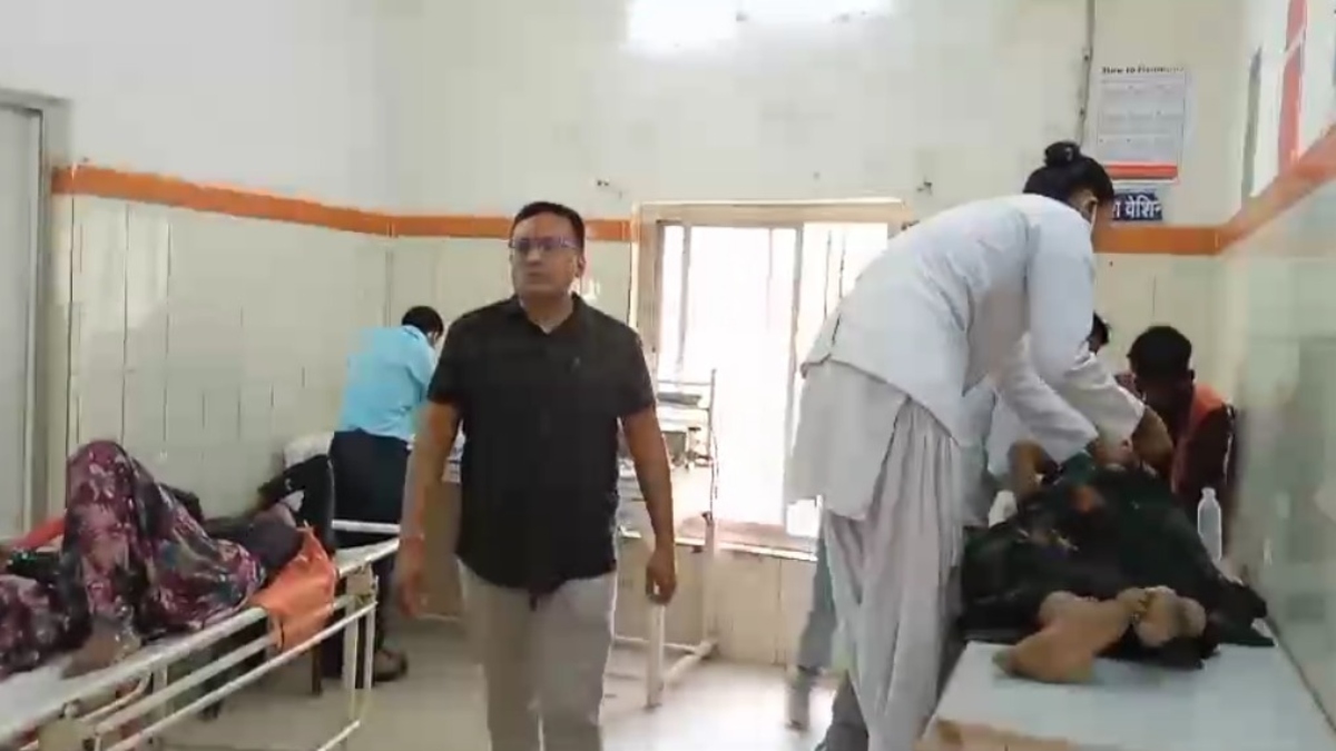 हाईवे पर काम कर रहे मजदूरों को तेज रफ्तार ट्रक ने रौंदा, SDM ने अपनी गाड़ी से पहुंचाया अस्पताल