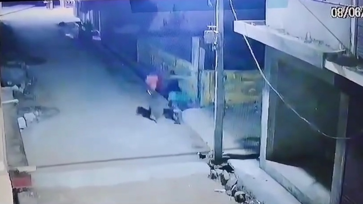 सावधान! फिर आया ‘कच्छा-बनियान गिरोह’… CCTV का ये Video Viral
