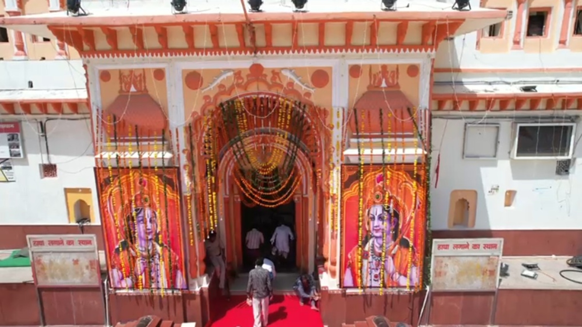 गर्भगृह से बाहर आए श्री रामराजा सरकार, पूरे दरबार के साथ चौक में हुए विराजमान, 19 जून तक देंगे भक्तों को दर्शन