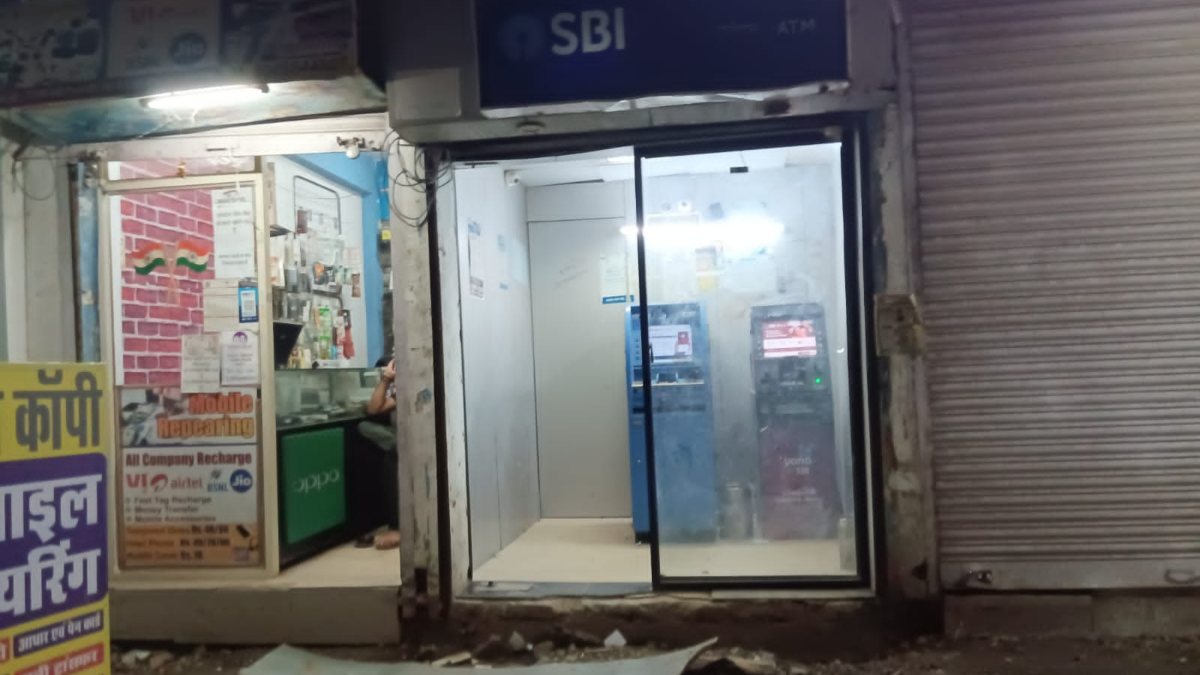 Cyber Crime: एटीएम में फंसे कार्ड को पिन डलवाकर निकाला, फिर दूसरे दिन खाते से पार हो गया 40 हजार