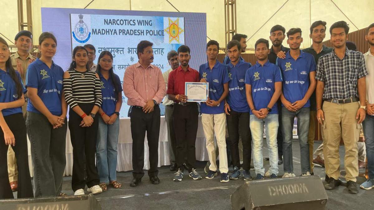 नारकोटिक्स विंग ने नशे के खिलाफ दिया संदेशः ADGP-बोले- ड्रग्स की लत व्यक्ति को अपराध की ओर है धकेलती