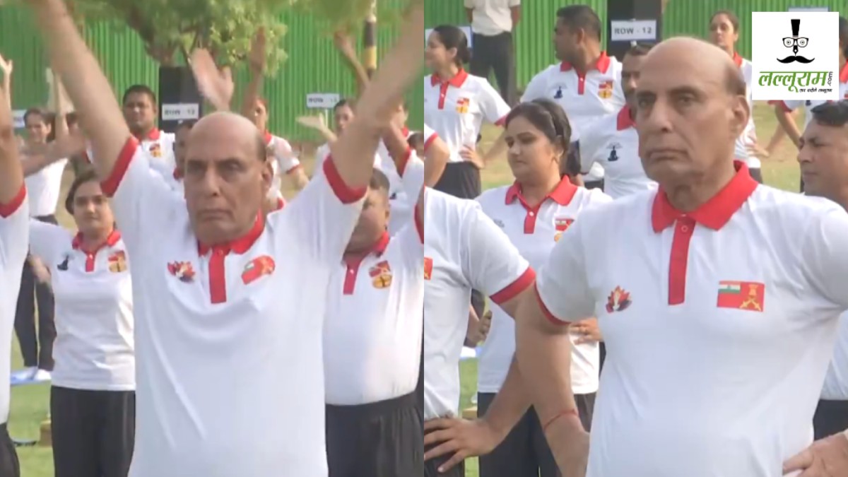योग दिवस: मथुरा में रक्षा मंत्री ने सैनिकों के साथ किया Yoga, कहा- भारत का डंका पूरे विश्व में बजा
