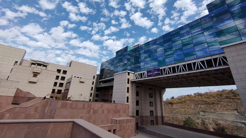 Rajasthan News: आईआईएम उदयपुर को 6 प्रतिशत ब्याज सहित फीस लौटाने का आदेश