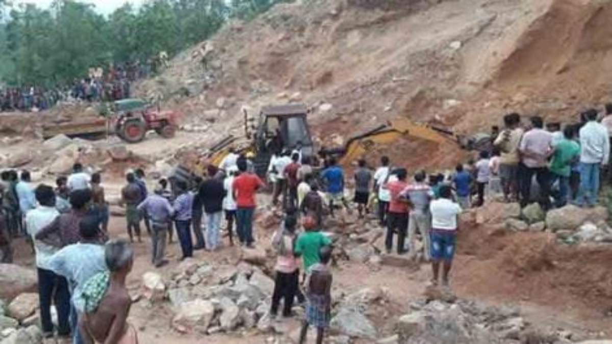 कोरापुट: भूस्खलन से 3 महिला मजदूरों की मौत, पहाड़ में मुरम खोदते समय हुआ हादसा