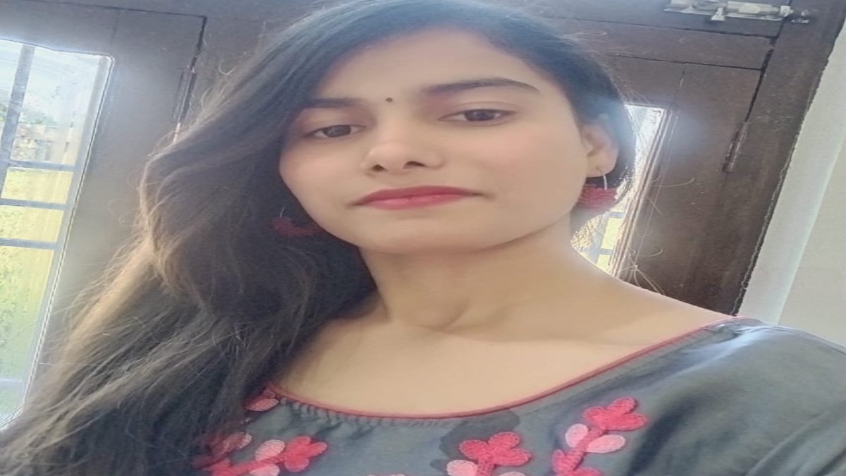 UP News : घर में सो रही थी युवती, गला रेतकर कर दी हत्या, क्षेत्र में फैली सनसनी, जांच में जुटी पुलिस