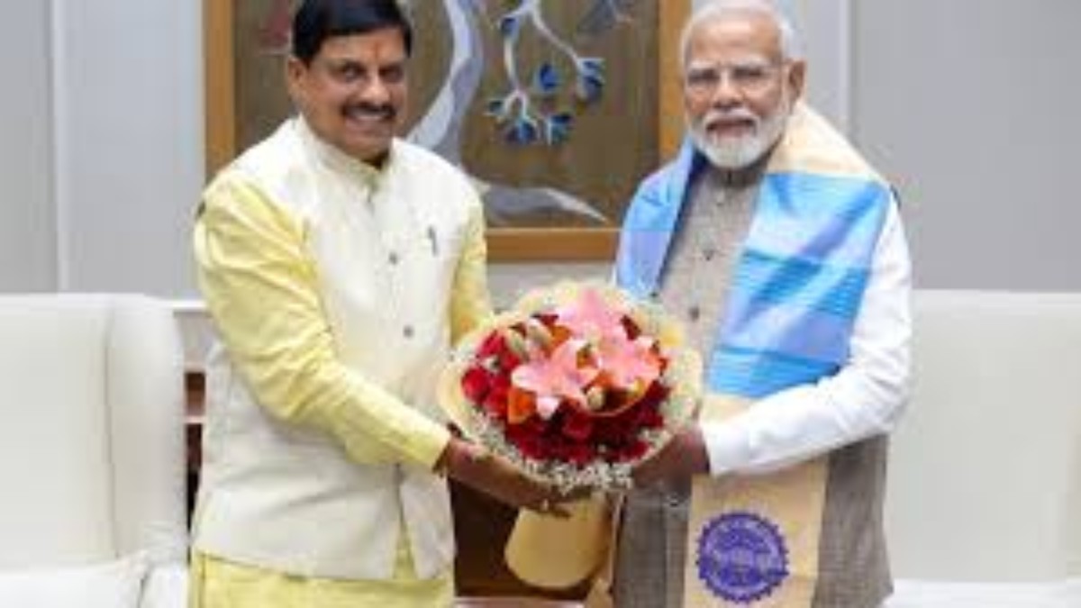 PM मोदी से मिले CM मोहन: दो बड़ी परियोजना के भूमिपूजन के लिए दिया निमंत्रण, कहा- विकास को मिलेगी रफ्तार