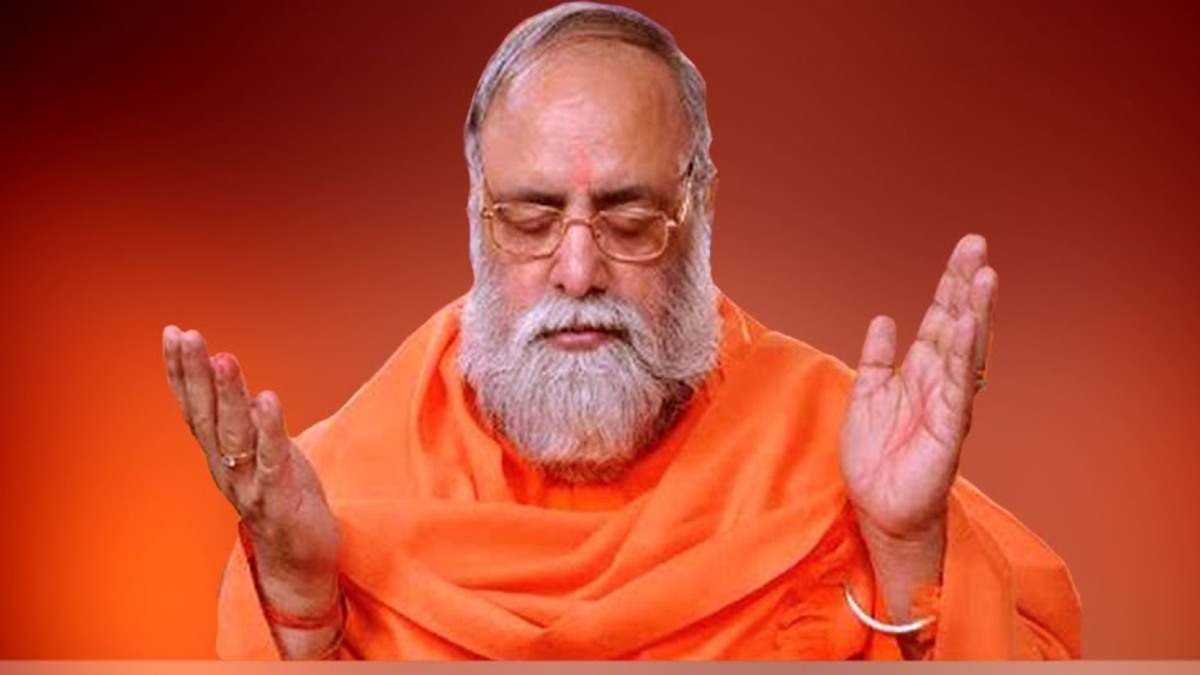 प्रदीप मिश्रा के बाद अब ब्रह्मऋषि कुमार स्वामी ने मांगी माफी, Video जारी कर ब्रजवासियों से कही ये बात…