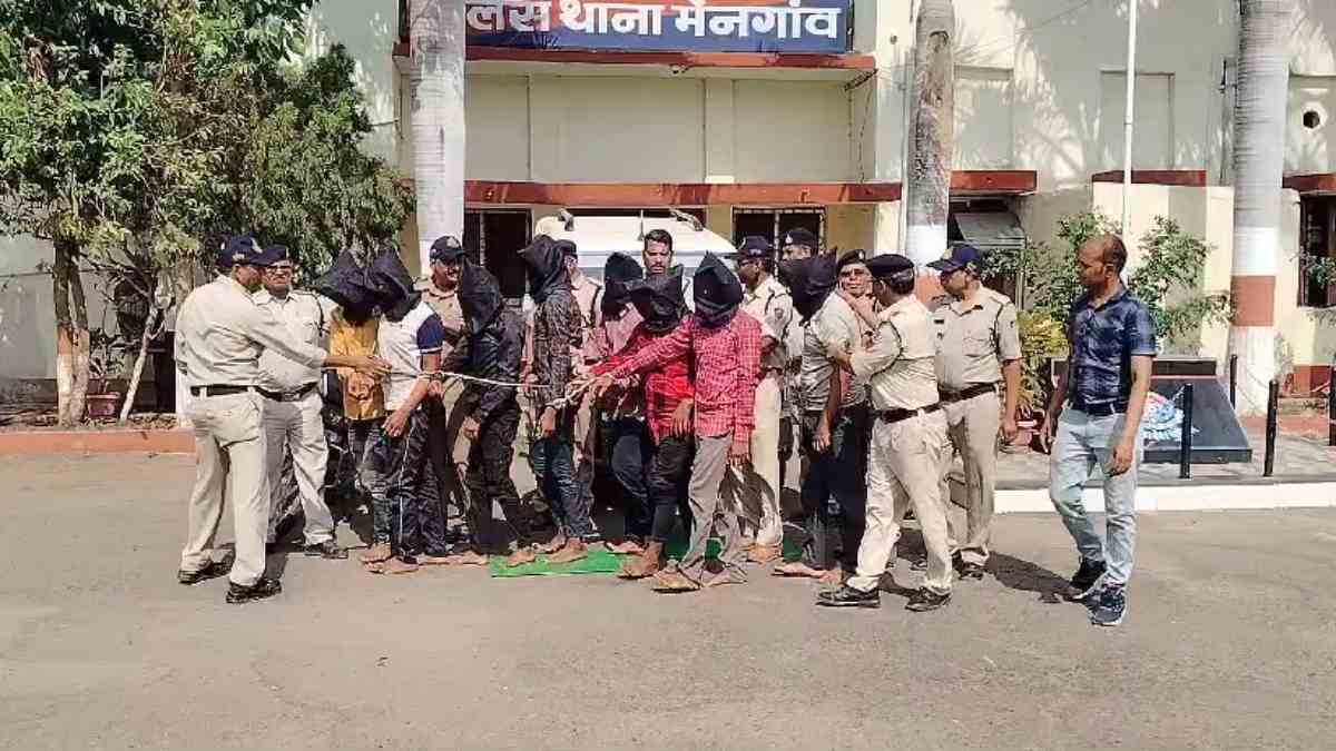 मां-बेटी को बंधक बनाकर की थी डकैती: 8 आरोपी चढ़े पुलिस के हत्थे, 4 लाख के जेवरात बरामद