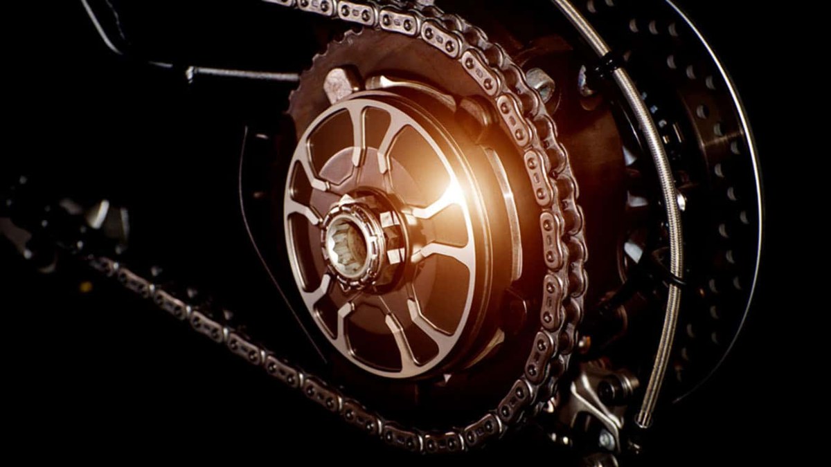 Motorcycle की Chain रहेगी चकाचक और स्मूथ, बस इस तरह करें इनका रख-रखाव…