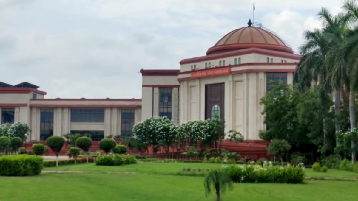छत्तीसगढ़ी में पढ़ाई: हाईकोर्ट ने कहा- राज्य शासन ने  स्थानीय भाषाओं में किया स्कूली पढ़ाई कराने का इंतजाम