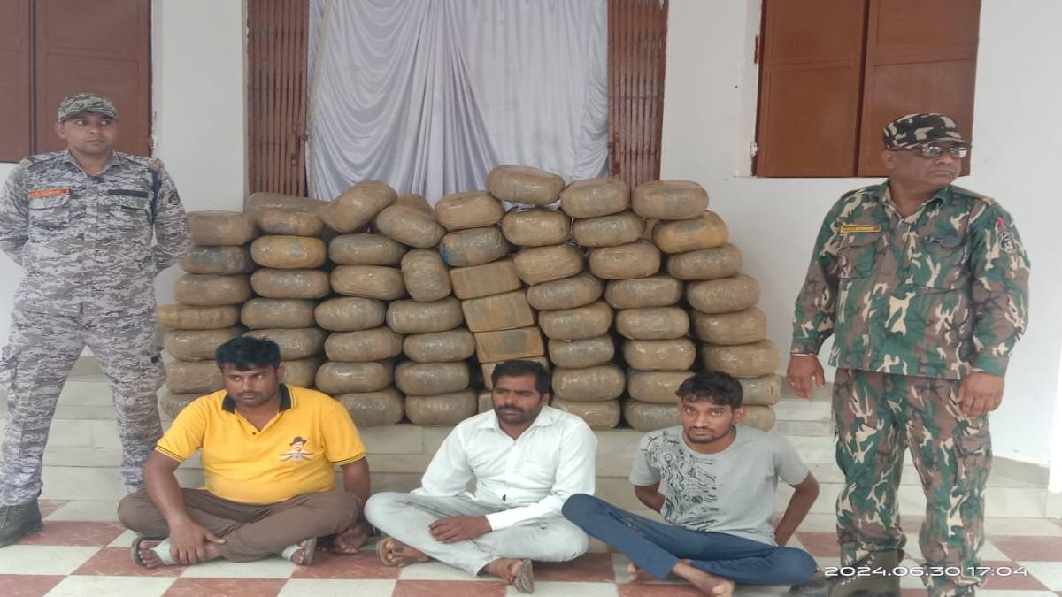 छत्तीसगढ़ में नशे के खिलाफ पुलिस की बड़ी कार्रवाई, चेकिंग में पकड़ा 60 लाख रुपए से अधिक का गांजा