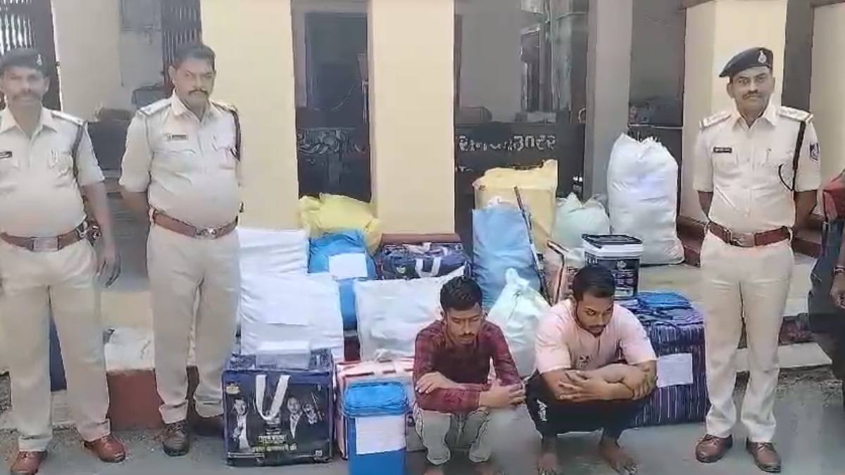 व्यापारी के दुकान में हुई चोरी का खुलासा: नाबालिग समेत 2 आरोपी पकड़ाए, जन्मदिन की पार्टी को लेकर बनाया था चोरी का प्लान