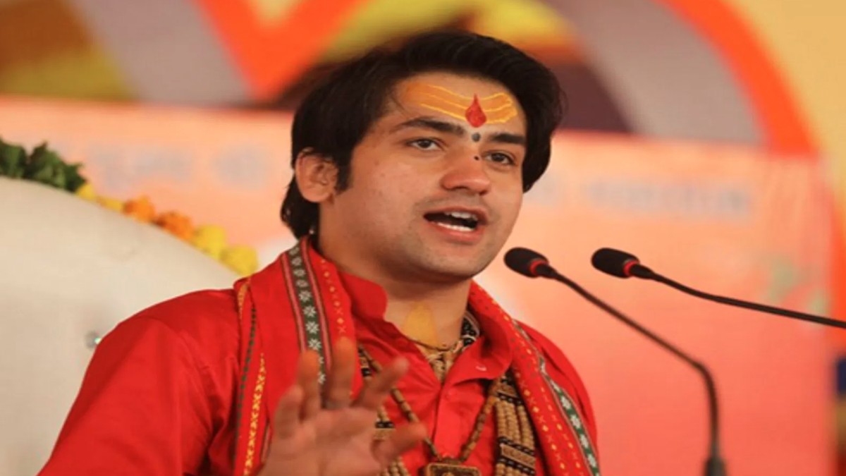 ‘कल ही ठोक देंगे…’, पं. धीरेंद्र शास्त्री का कथित ऑडियो वायरल, फोन पर बोले- ‘शुक्ला जी से कह देना कि घर से नहीं निकल पाओगे’