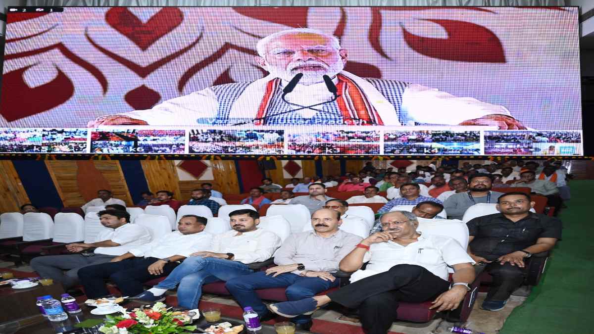 छत्तीसगढ़ के 23.59 लाख किसानों के बैंक खातों में पहुंचा 483.85 करोड़, पीएम मोदी ने कहा-भारत के कृषकों को विभिन्न उत्पादों का उत्पादन करना चाहिए