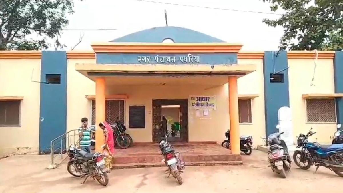 जलावर्धन योजना में भारी अनियमितता: वर्तमान सीएमओ ने नगर पंचायत अध्यक्ष, पूर्व CMO और इंजीनियर के खिलाफ दर्ज कराई FIR…